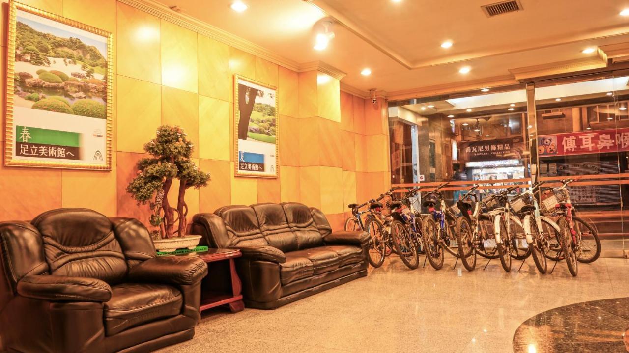 Hwa Du Hotel Tainan Bagian luar foto
