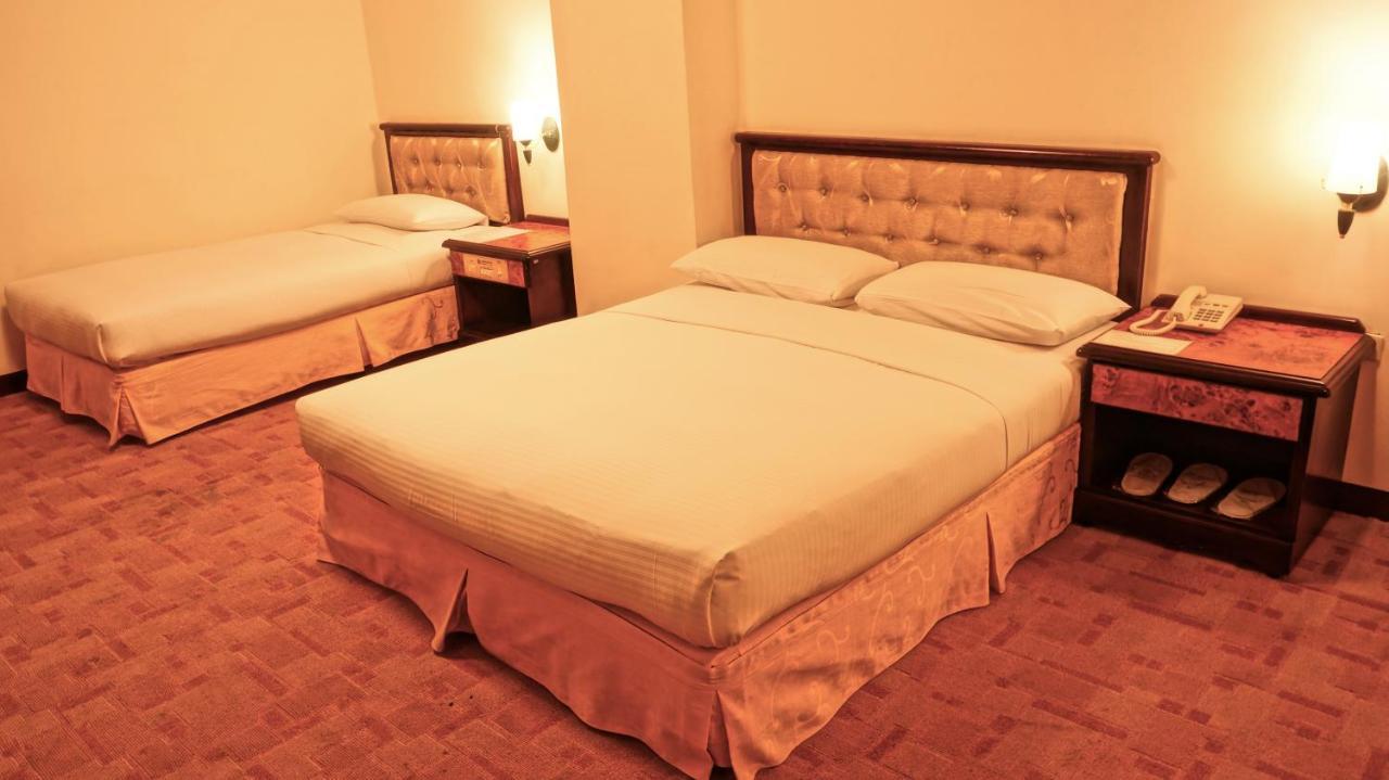 Hwa Du Hotel Tainan Bagian luar foto